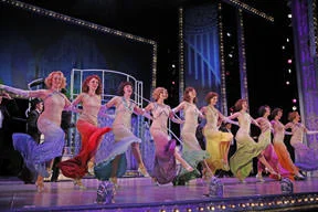 paramount theatre aurora